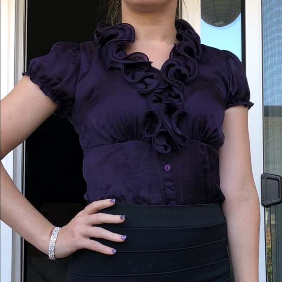 3 item outfit bundle! 🙌🏼 top, skirt and bracelet - Picture 3 of 3